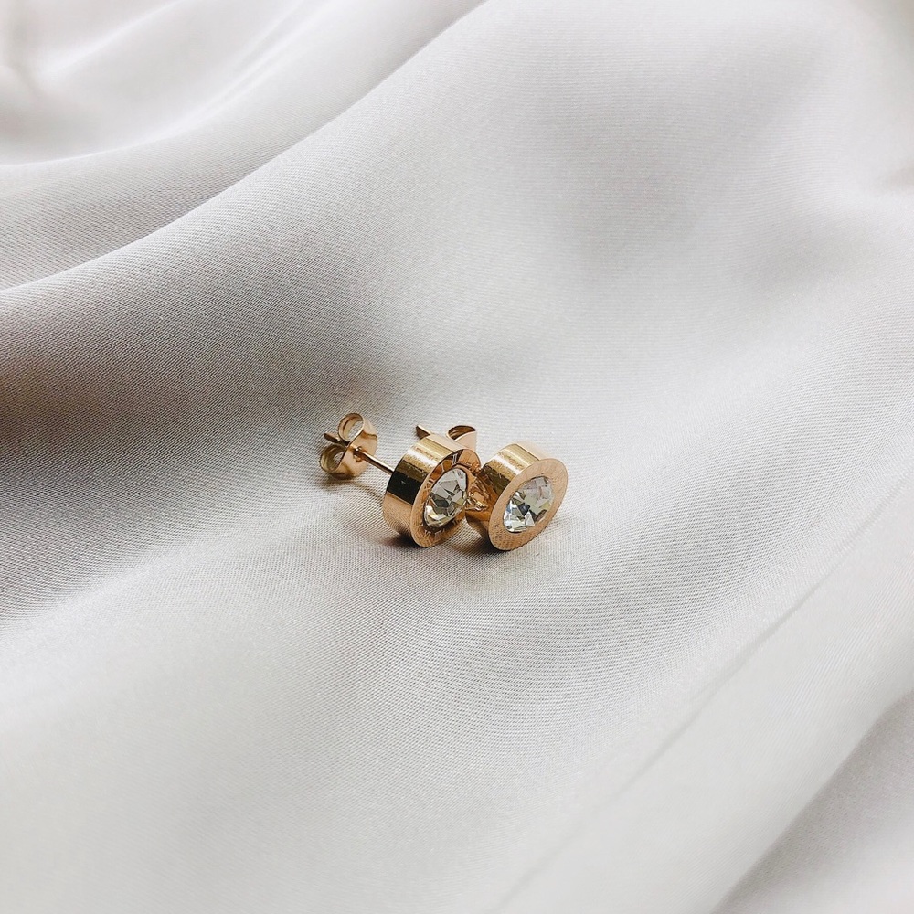 High quality stainless steel stud earrings - Picture 4 of 12